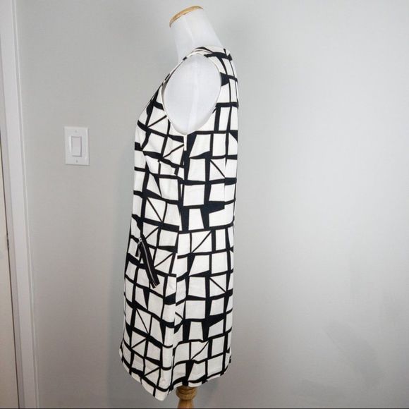 Laundry by Shelli Segal Black and White Geometric Print Shift Dress - Size 10 - Picture 5 of 8